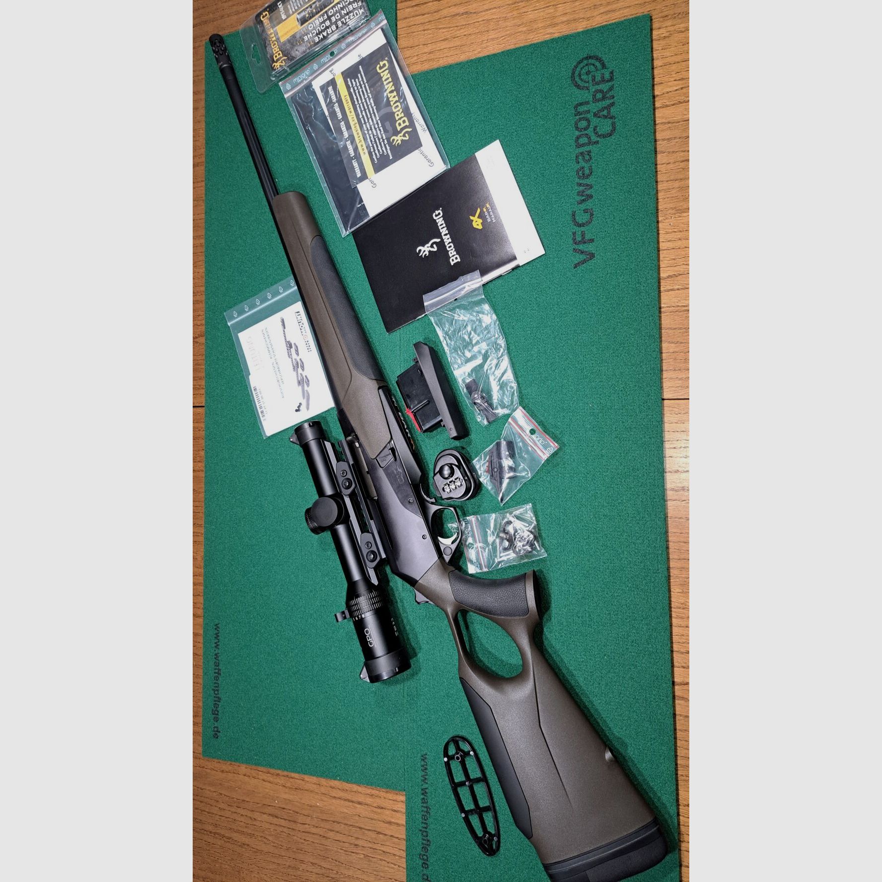 Fusil semi-automatique Browning BAR 4X Hunter Crosse Composite Marron/Noir Cal. .308Win avec accessoires