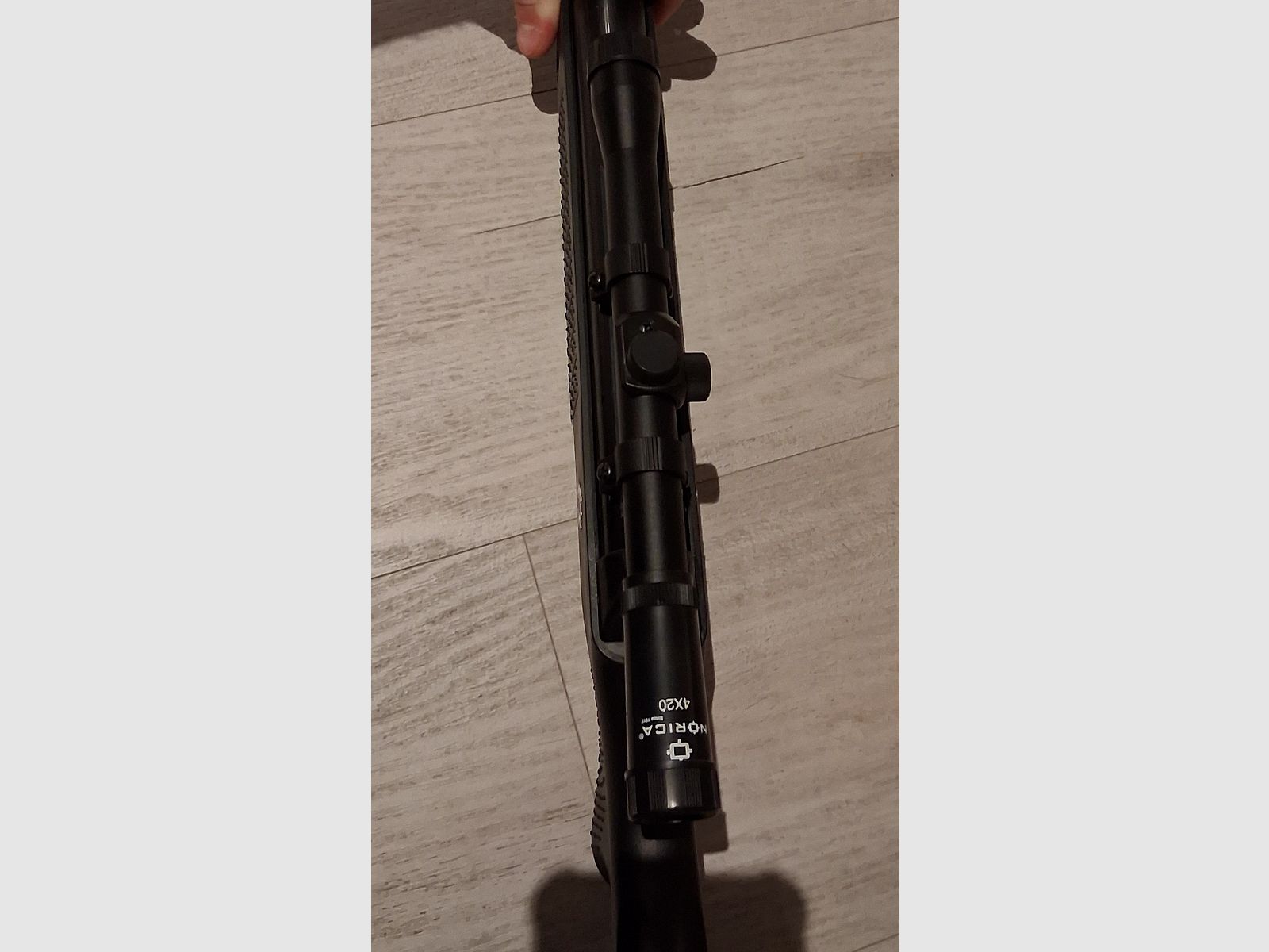 LUFTGEWEHR Norica Modell: Titan / System: Federdruck, Knicklauf / Kaliber: 4,5 mm (.177) Diabolo