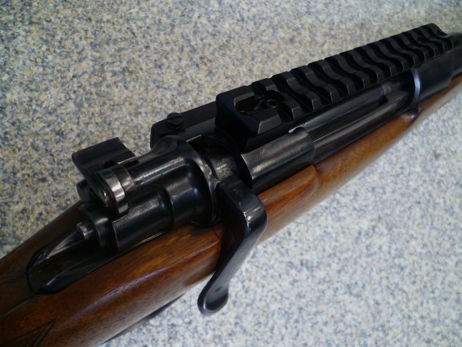 Repeater rifle Hubertus M98 .30-06 Spring.