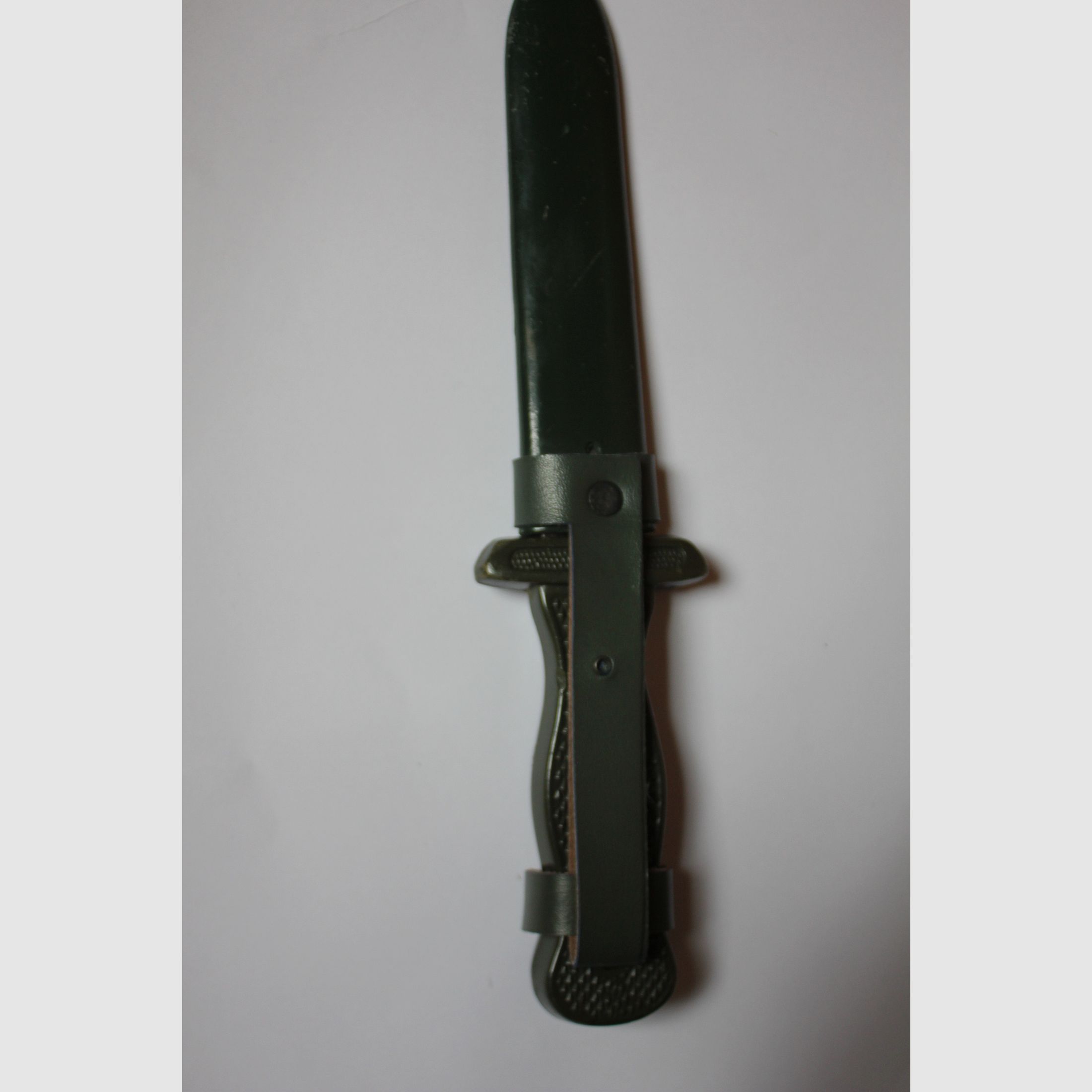 Couteau de randonnée original de Hubertus Solingen de la guerre froide, modèle de couteau de combat de la Bundeswehr et visuellement inspiré du couteau de randonnée HJ