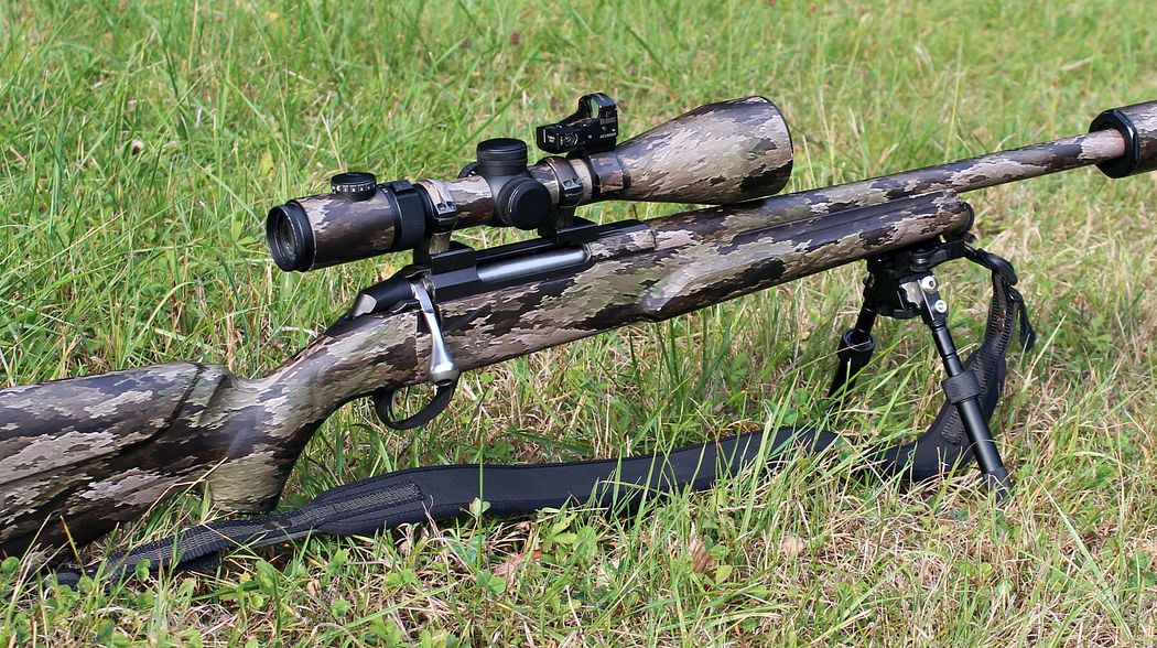 Tikka T3 Varmint mit allem Drum und Dran plus Sonderausstattung: Atzl-Abzug und GunsSkins