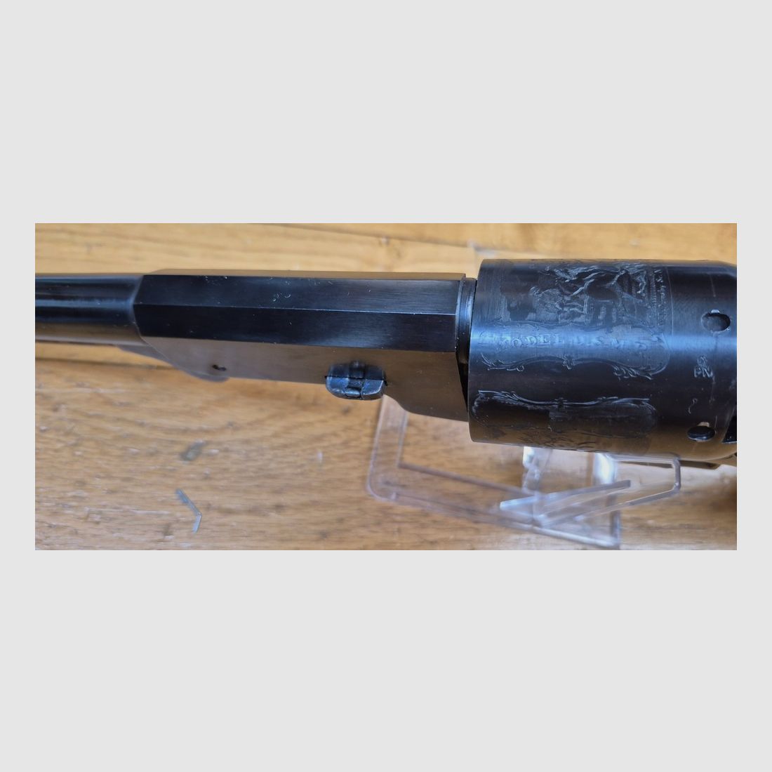 Enorme Colt Walker Revolver – Kal. .44 PN – Fabricage Army San Marco uit 1989 – Prachtige brunering en marmering aanwezig voor 100% – Uitstekende mechanica – Enorme loop van 9 inch met scherpe groeven – Zeer weinig geschoten – TBE-, afbeelding 15 van 22
