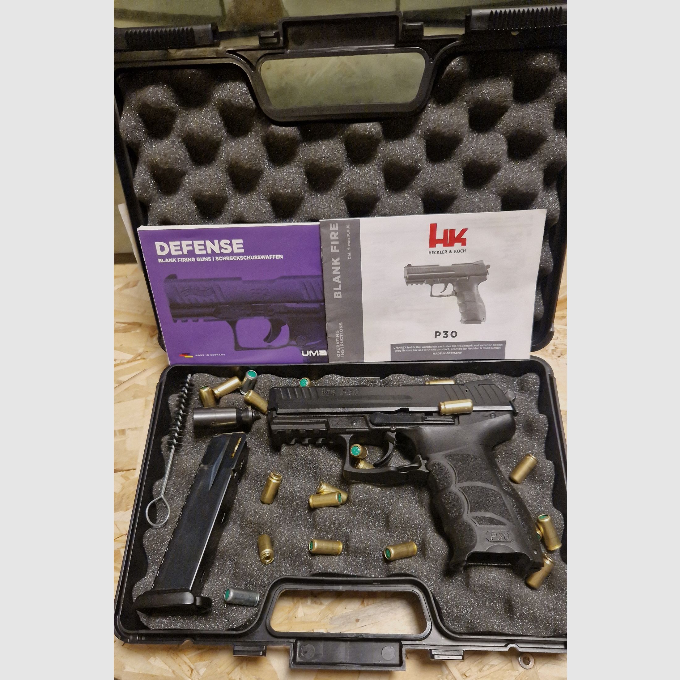 HECKLER KOCH HK P30 / BLACK / with accessories / cal. 9mm P.A.K. / PTB 912 / STARTLE GAS PISTOL NEW YEAR SELF-DEFENSE COLLECTION -----> read description <------