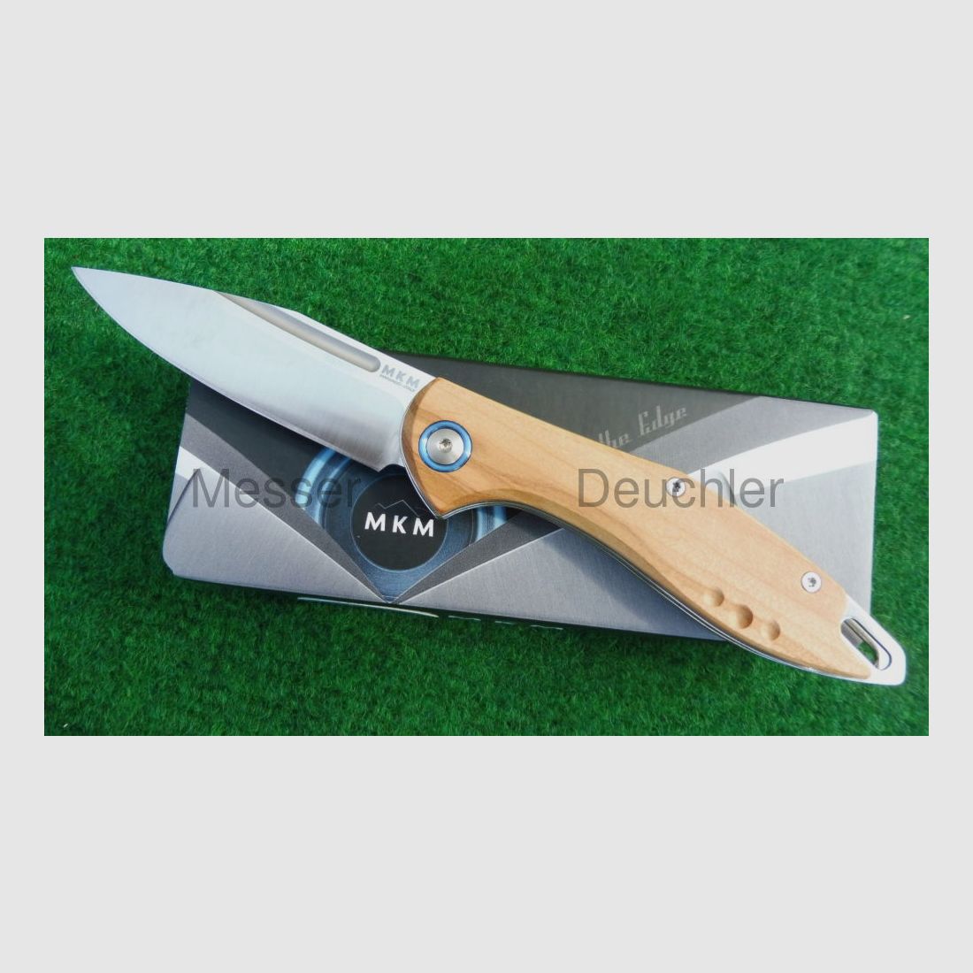 MKM Maniago Knife Makers	 MKM FARA M390 Messer Stahl Olivenholz Design by Lucas Burnley