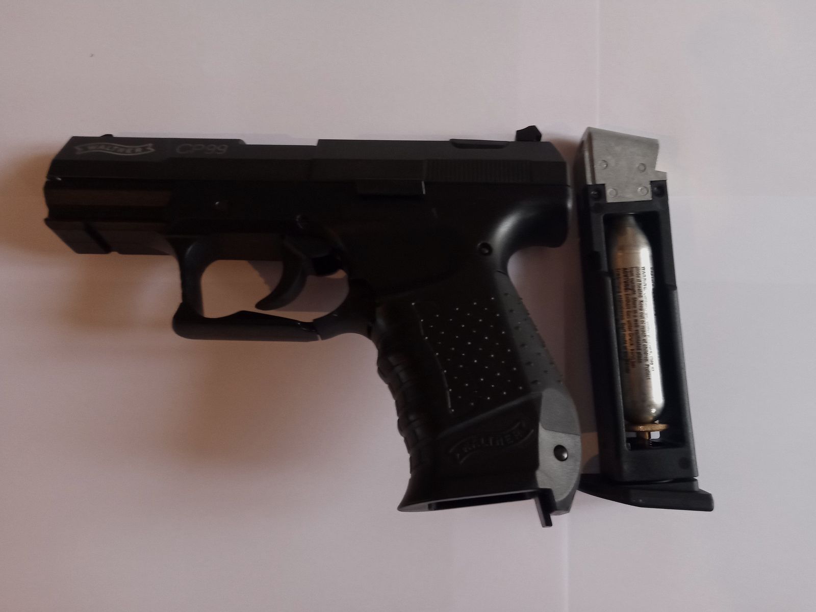 PISTOLET WALTHER CP99 BLACK CO2 CAL 4.5MM +750 plombs + 20 capsules CO2