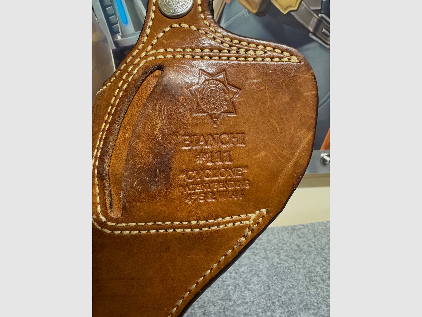 Holster en cuir Bianchi Cyclone pour S&W 4", cal. 44