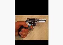 Taurus, modelo 806, acero inoxidable