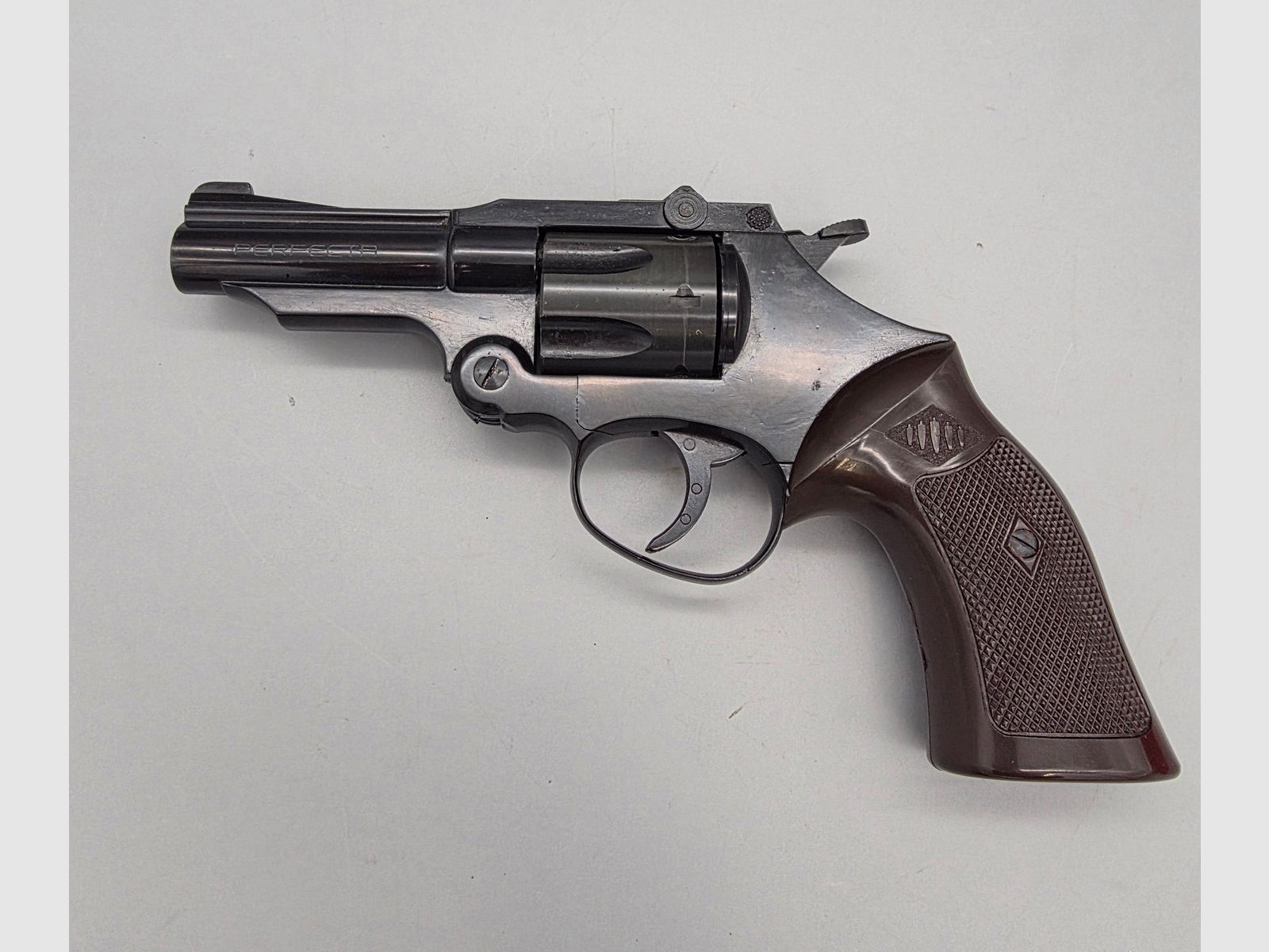 Mayer & Söhne SRS Kipplauf Revolver Perfecta Mod. G en cal. 6mm Flobert del año 1976