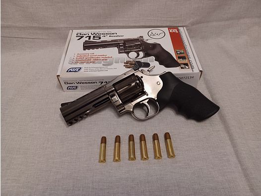 Dan Wesson 715 - 4" stahlgrau / 4,5 mm BB / CO2 / Revolver / OVP (120)