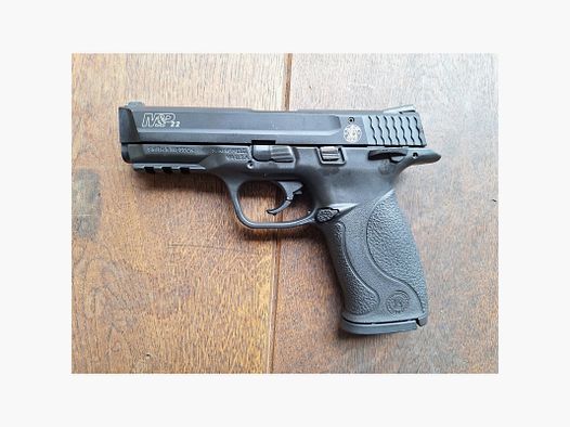 Smith & Wesson .22 lr