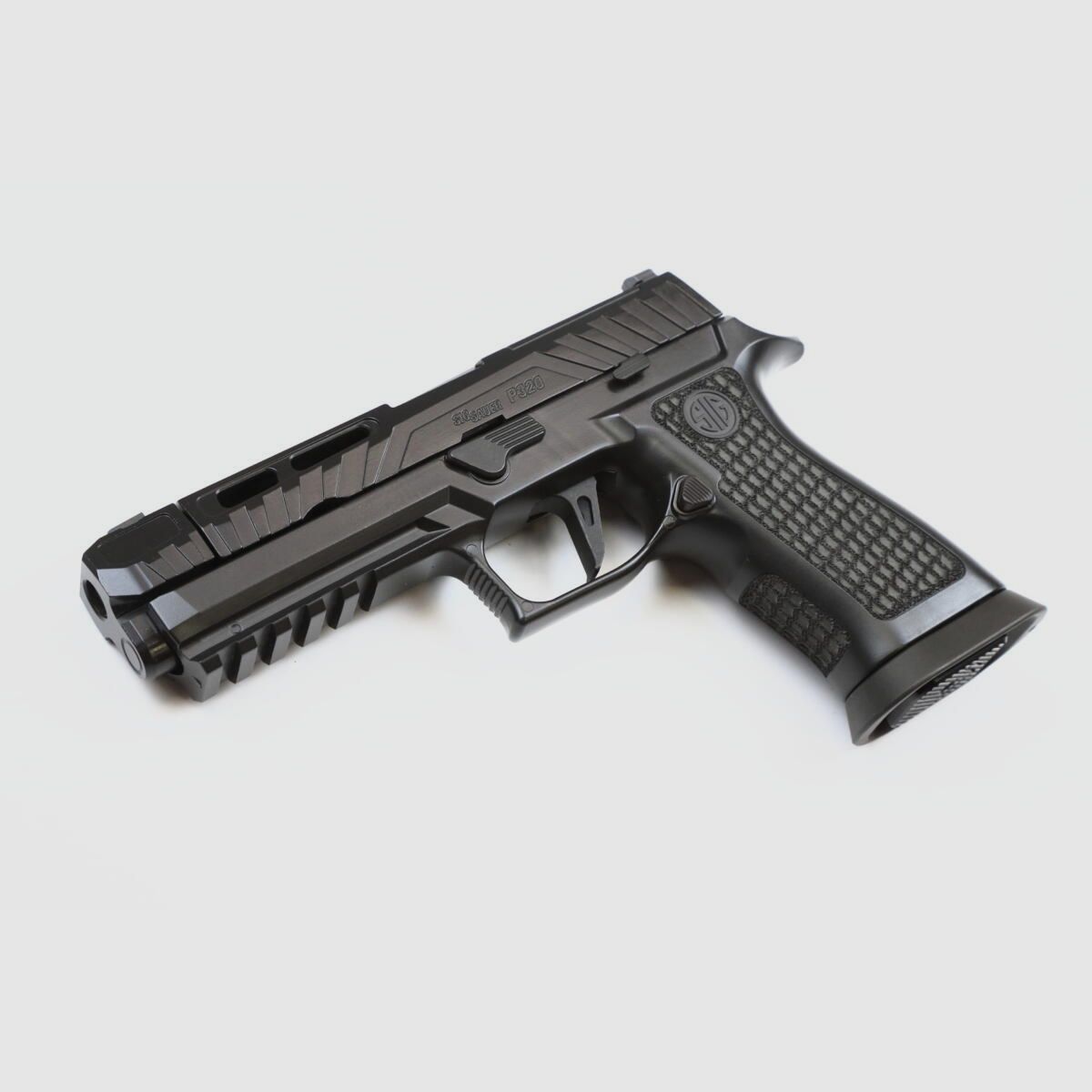 Sig Sauer P320 SPECTRE Comp. Black Edition, afbeelding 1 van 7
