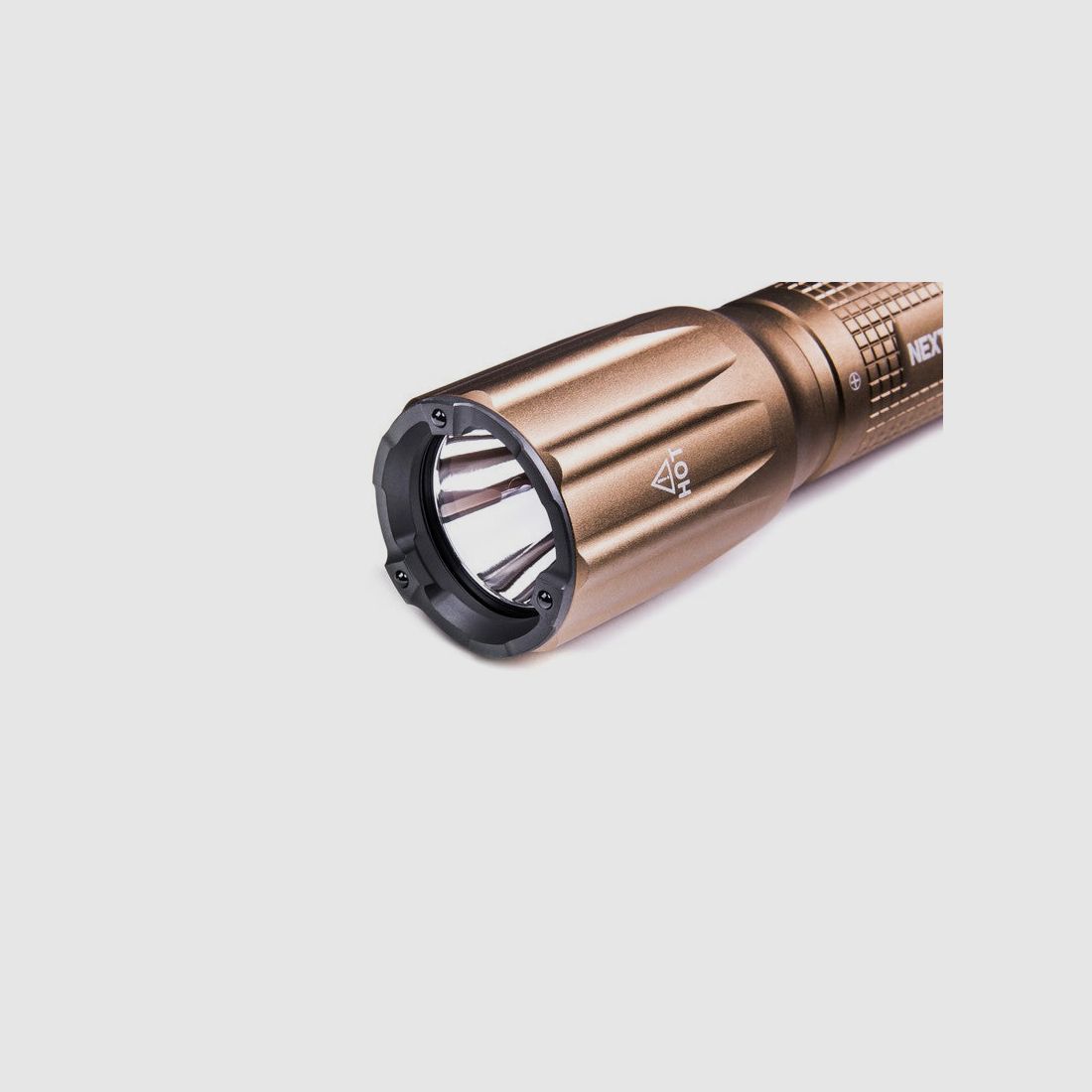 NEXTORCH TA30CS OPERATOR SAND – Lampe de poche LED tactique 1.600 Lumens