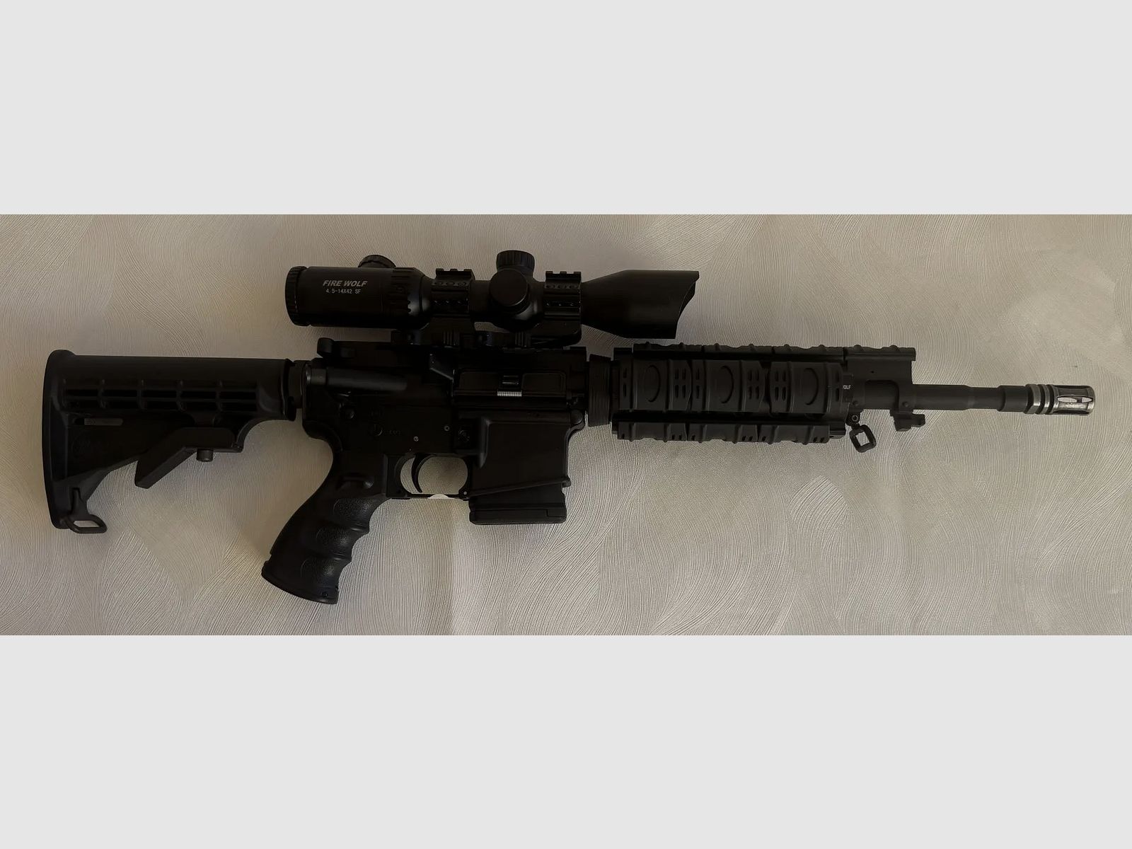 Windham Weaponry Selbstladebüchse Kal. .223 Rem. mit Zielfernrohr Fire Wolf 4,5–14×42 SF