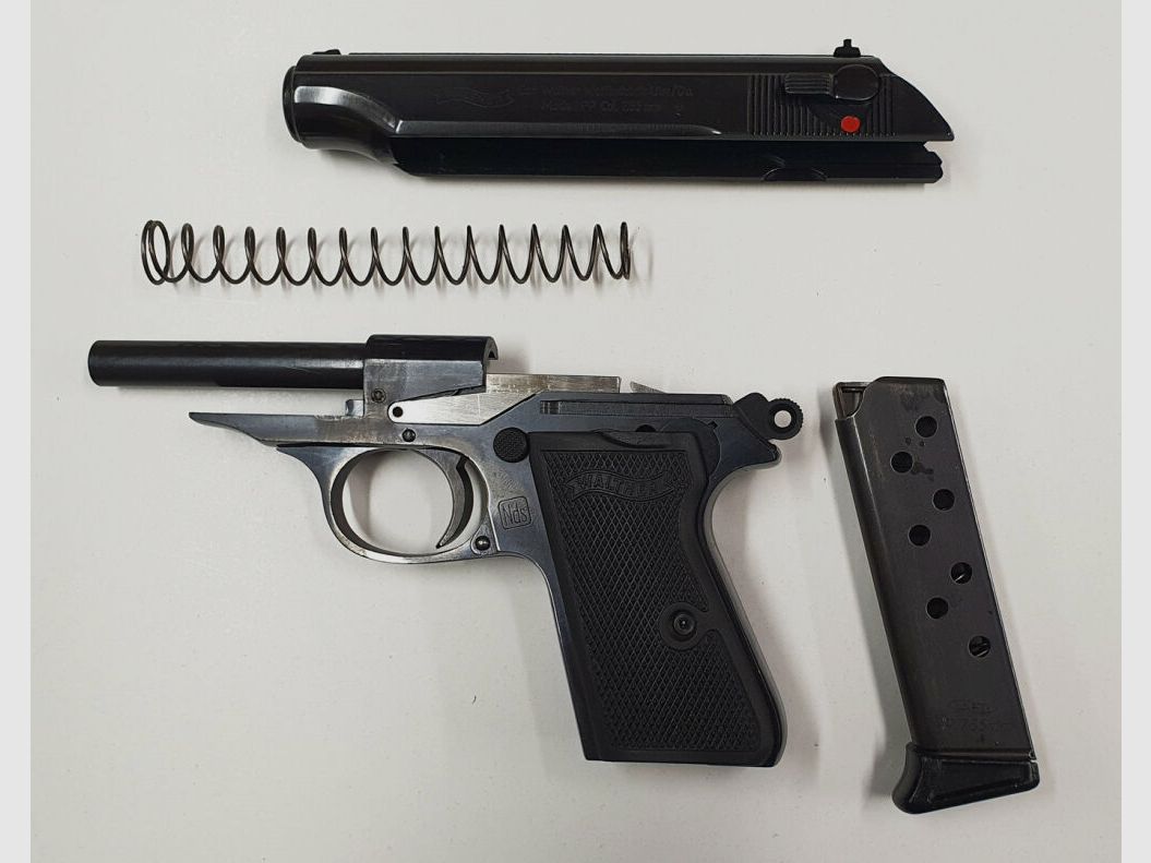 Walther Carl Walther PP Fábrica de armas Ulm/Do. Calibre 7,65mm Browning Sello Nds Policía Niedersachsen