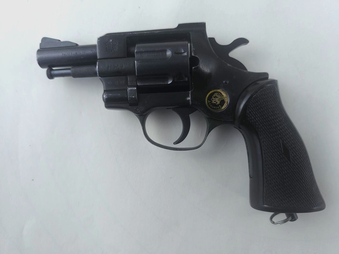 Revólver Armius Weihrauch HW3 cal. 32S&W, imagen 5 de 5