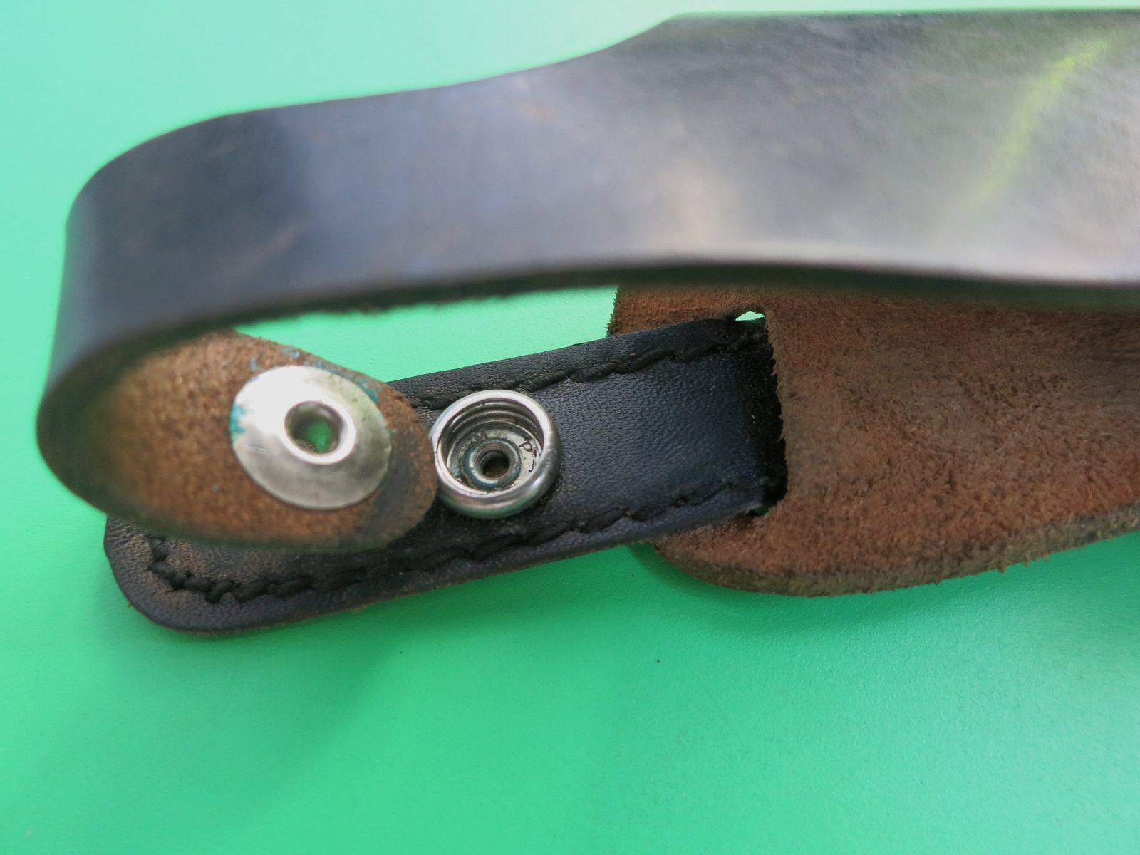 Gürtelholster für Taschenpistolen wie Beretta 1934, original Dienstholster?