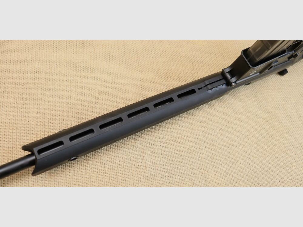 Fusil semi-automatique, Schmeisser AR15 Sport - y compris le chargeur de rechange .22lr
