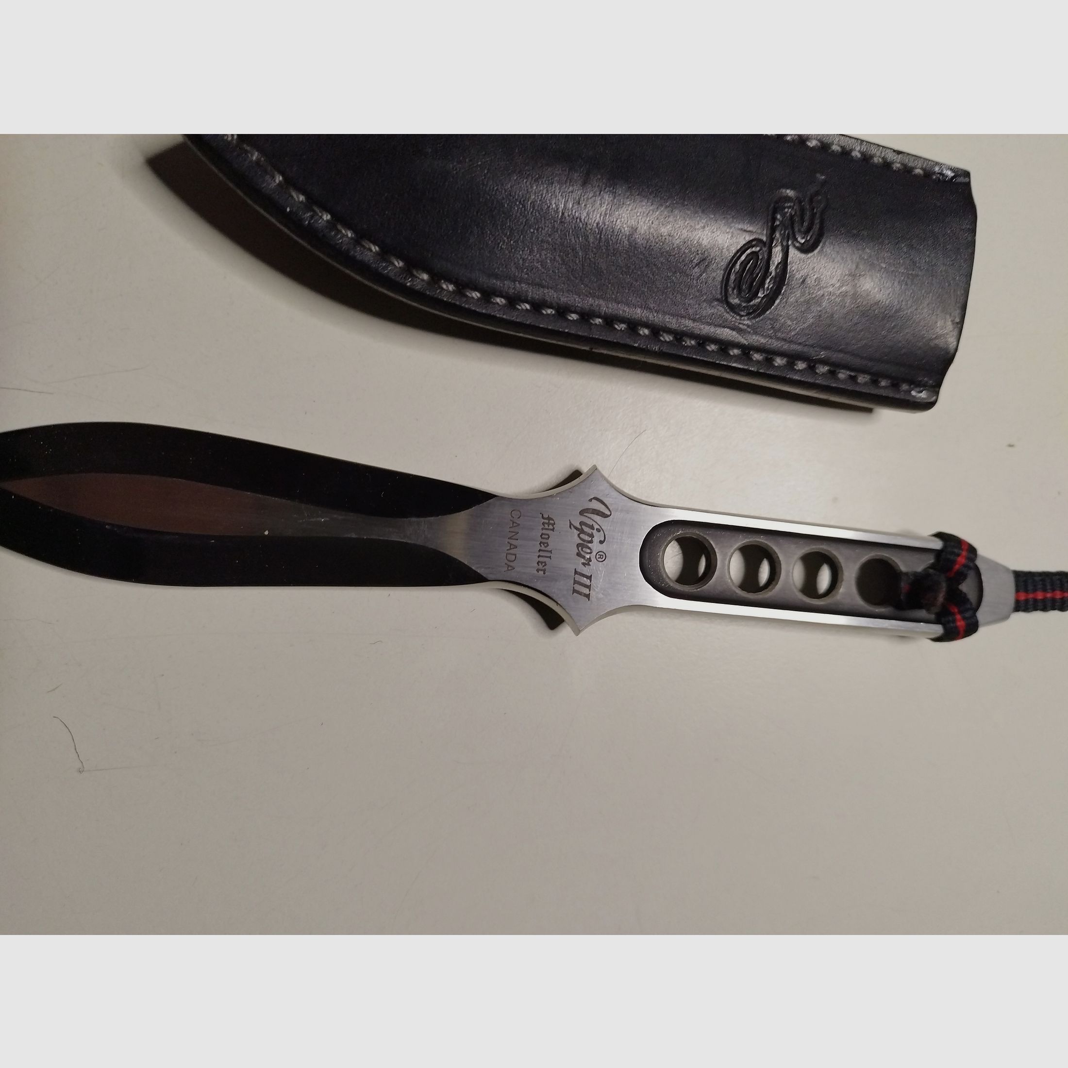 Hoogwaardige werpmes MOELLER Canada VIPER III met leren clip-schede