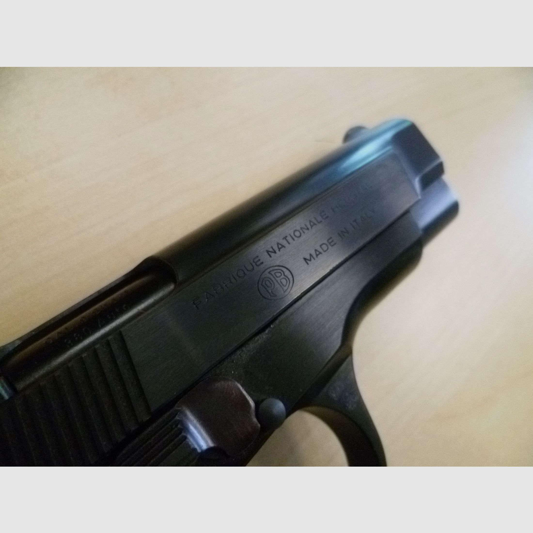 Pistole FN Beretta BDA-380  -  9 mm kurz