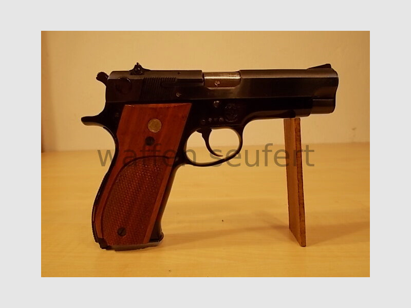 Smith & Wesson M39-2 Pistole