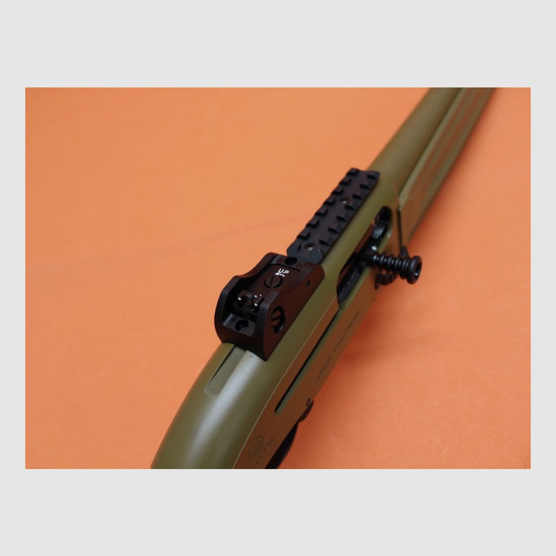 Beretta Ha.Flinte 12/76 Beretta 1301 TACTICAL FDE Sand Gen1 18,5" Canne OCHP Choke Intercambiabile/ Picatinny/ Ghost-Ring