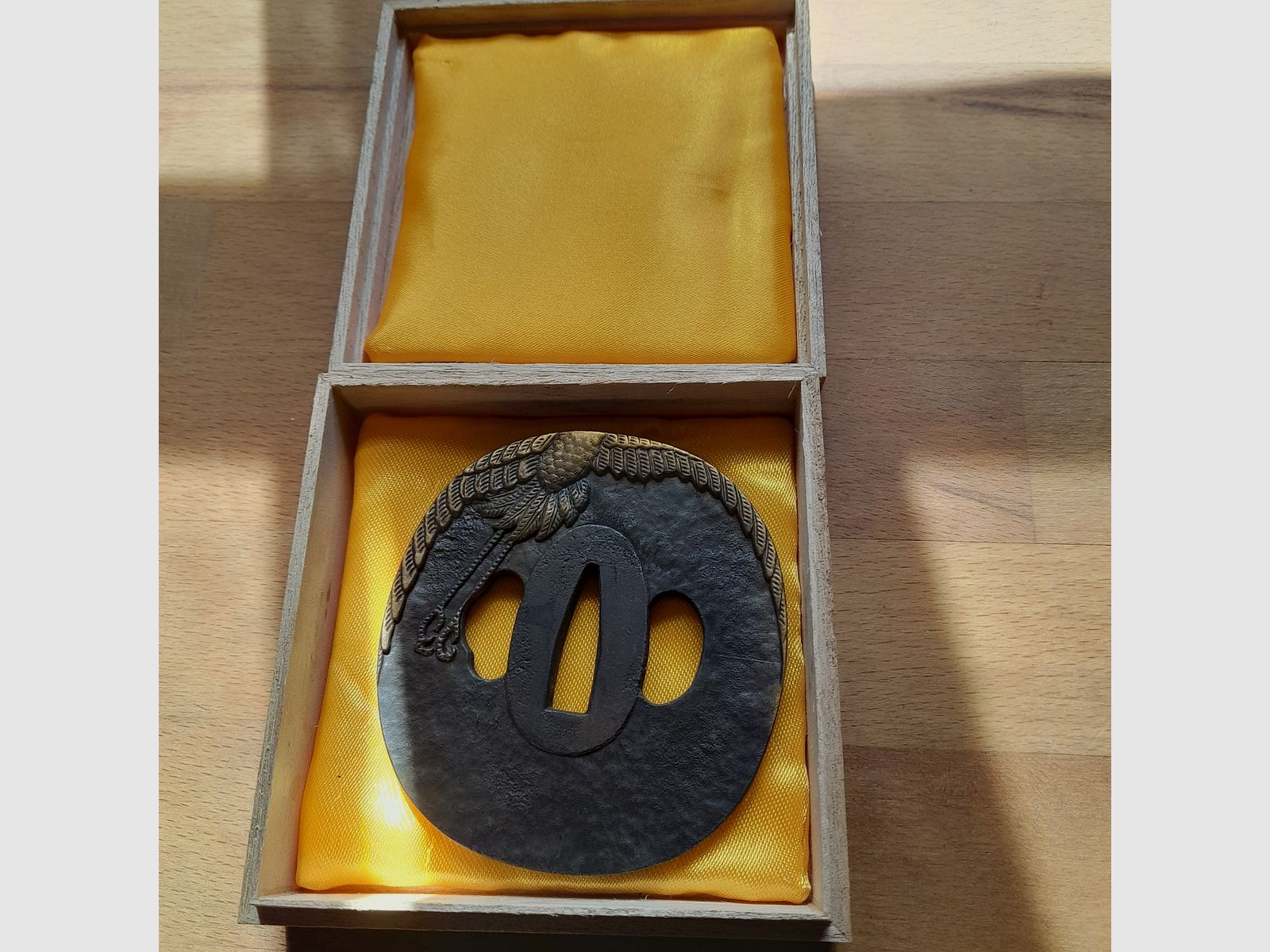 TSUBA – Hochwertige Messing Tsuba Kuren (Stichblatt) Handschutz für Schwerter