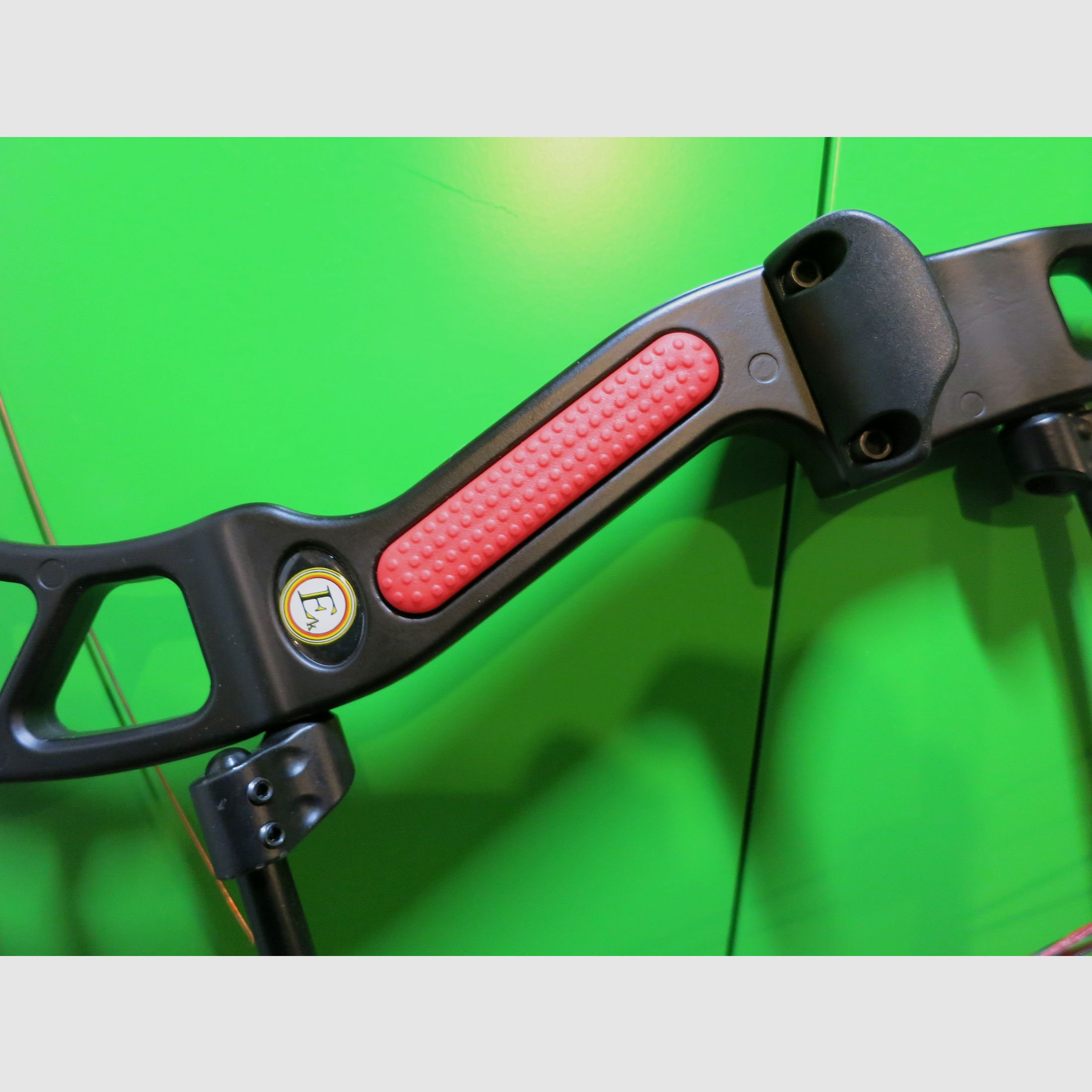 EK Archery Research CO-035B, Exterminator - 15-70 lbs - Compoundbogen, Super-Set -25%   #30