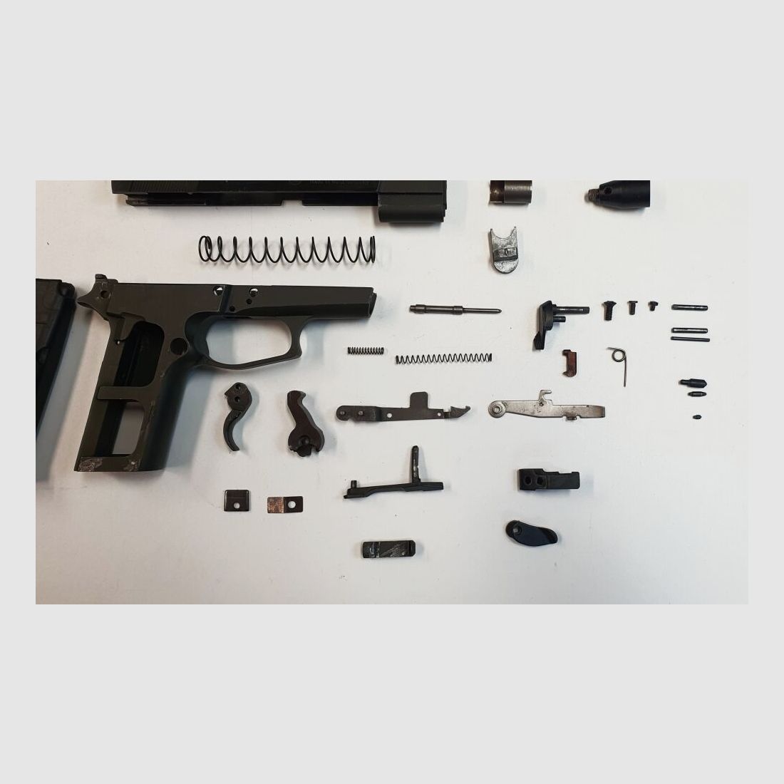 UMAREX Freier Teilesatz für Umarex Browning GP DA8 - 33 Teile, Bild 2 von 7