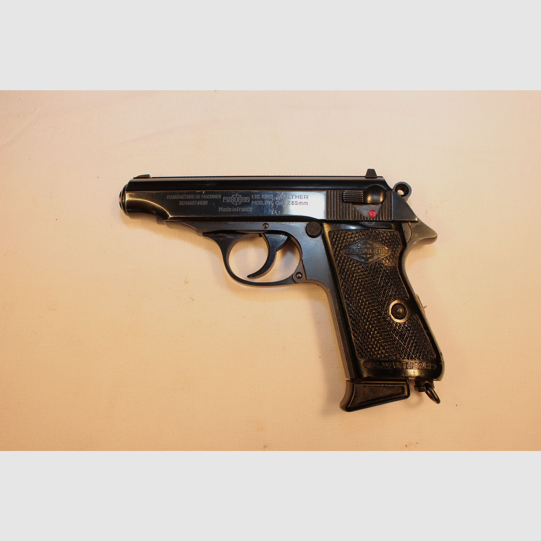 Manurhin Model PP in caliber 7,65 brow. van de Zweedse politie.
