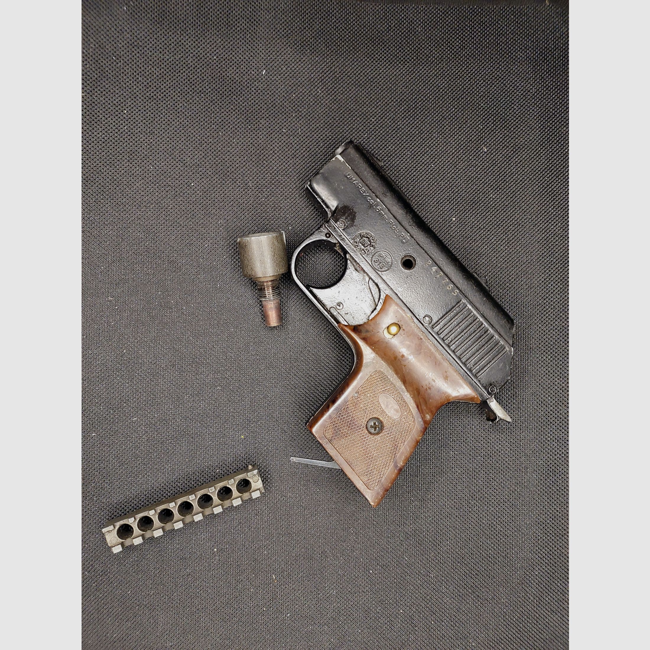 <p>pistolet de poche Umarex Mod. 302-1881 pistolet d'alarme 6 mm Flobert (PTB 313)</p>