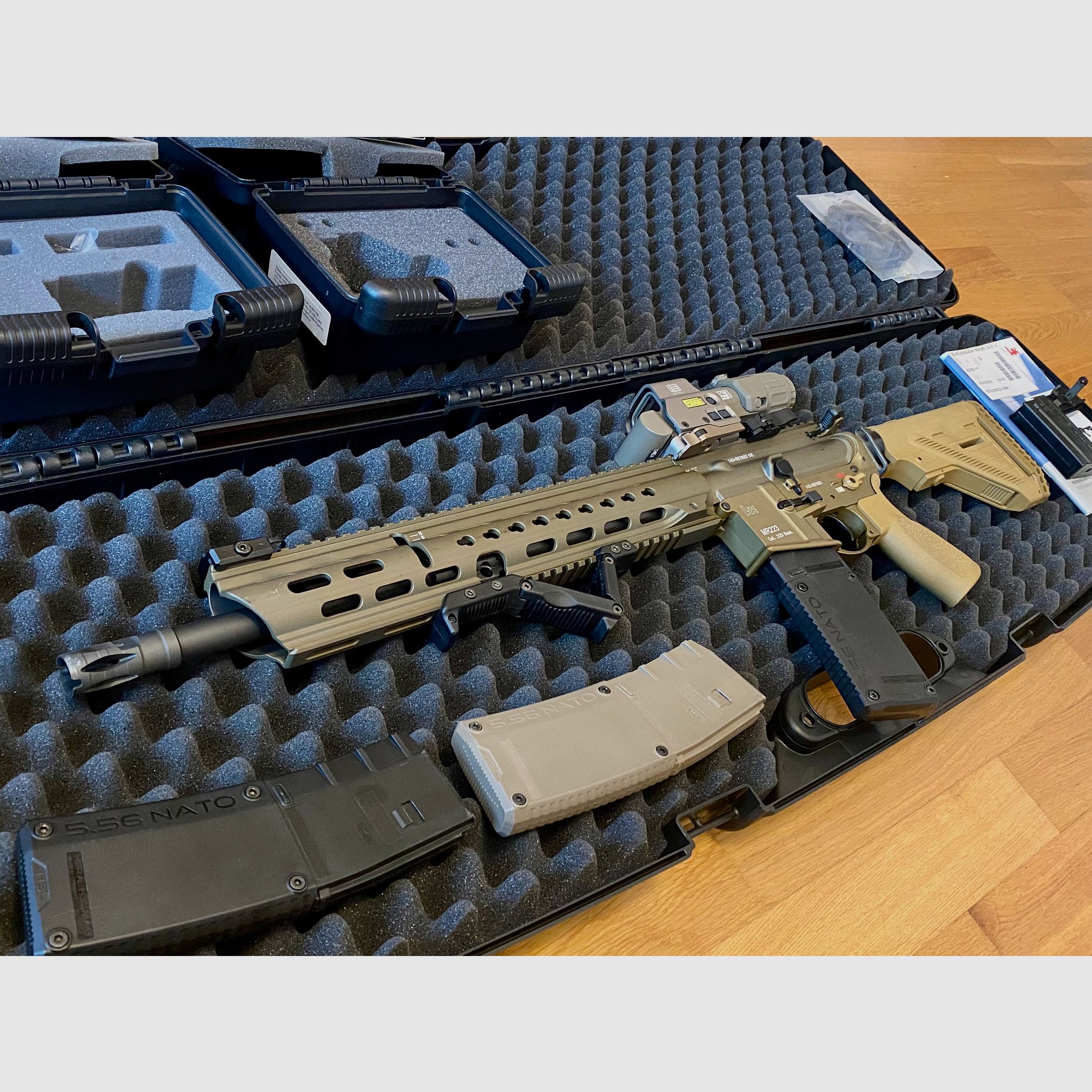 H&K MR223 A3 Slimline HKey in RAL8000 + EOTECH Set