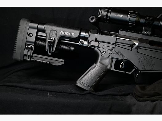 Ruger Precision Rifle .308 Winchester, 24"-Lauf mit Hawke Sidewinder Zielfernrohr 30 SF 8-32x56