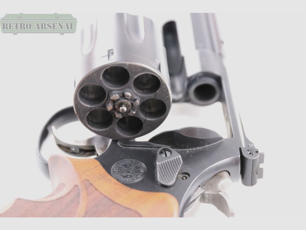 Smith & Wesson 629-6 Stealth Hunter