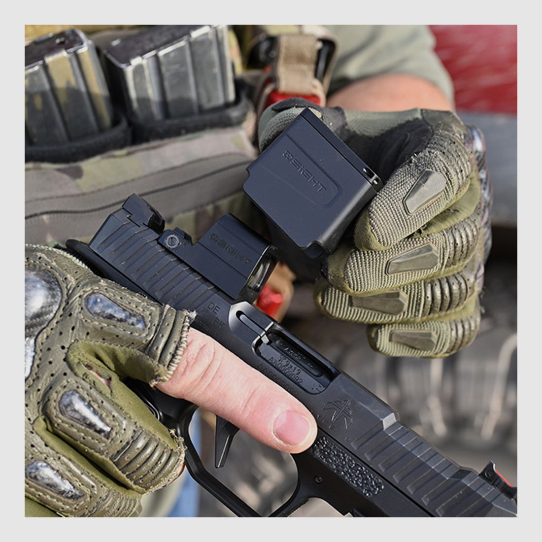 COMBO FCSE FFAA PISTOLA SPRINGFIELD HELLCAT PRO OSP COMP 3,7″ (9MM) FUNDA Y LINTERNA WARRIORLAND Y OPTICA OSIGHT S, imagen 13 de 25