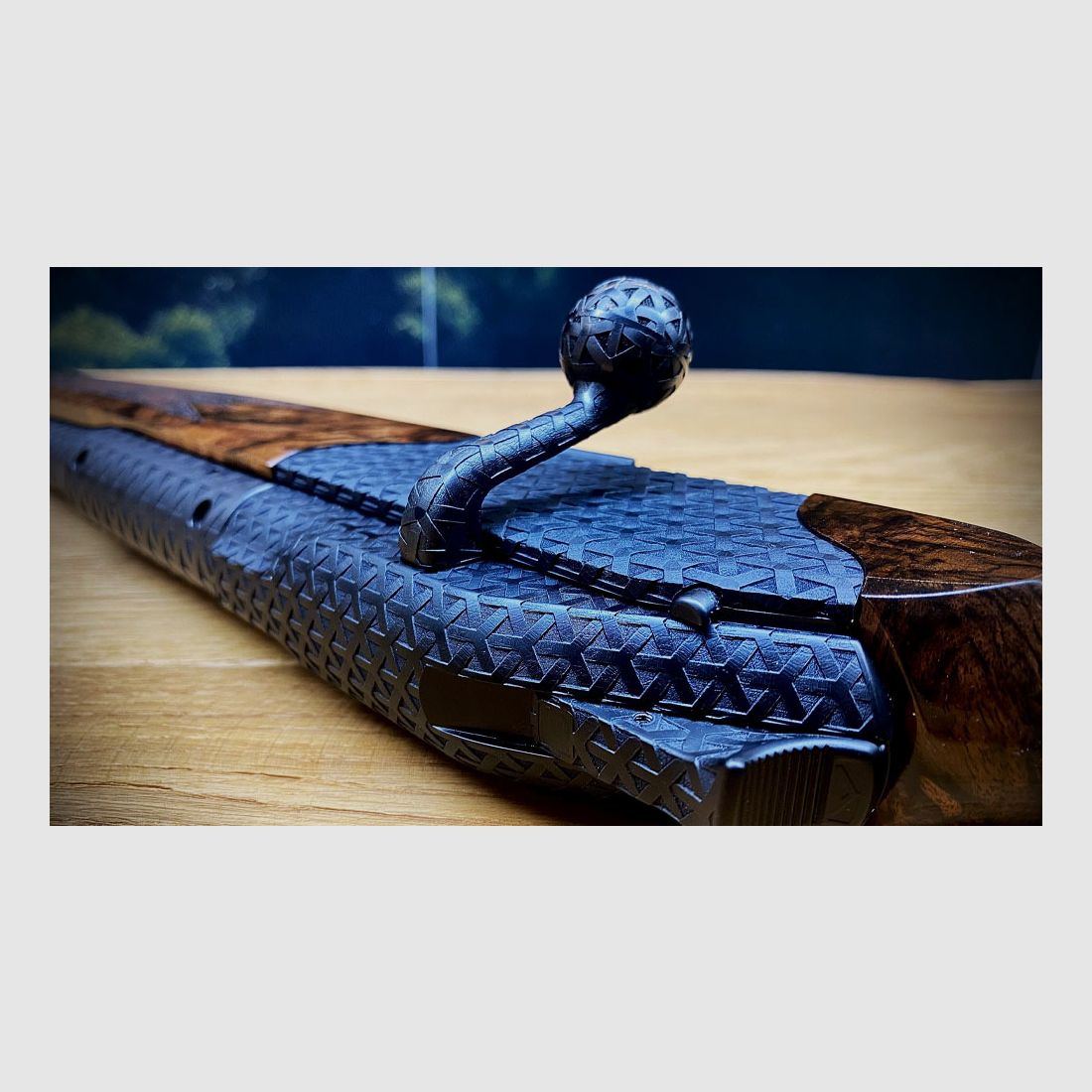 Blaser R8 Custom Grade 2 / HK 10 / Abzug vergoldet / .308 Win / Volltexturierung / TRAUMWAFFE