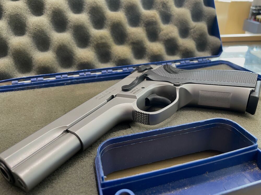 Smith & Wesson Super 9