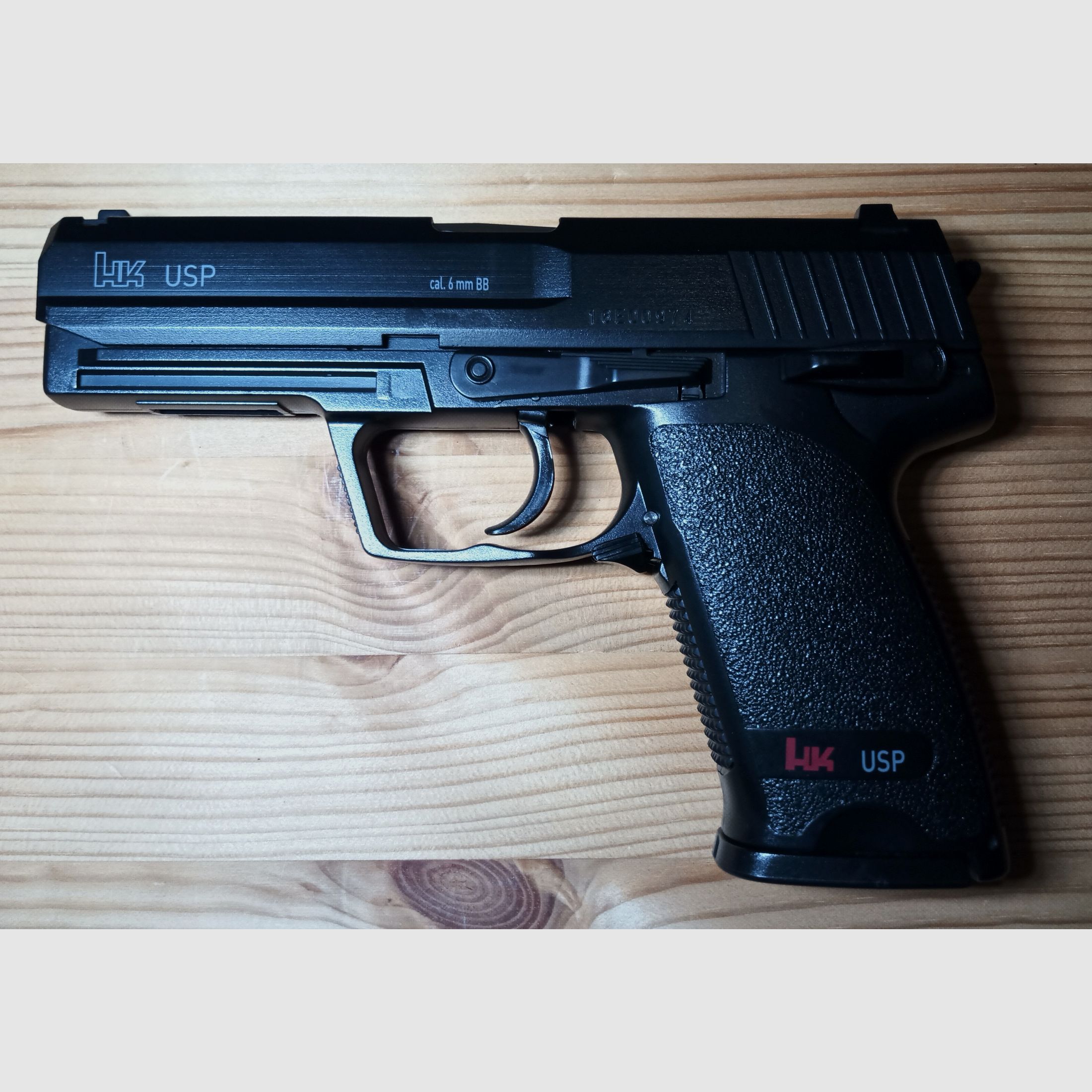 SAMMLUNG !  Umarex Airsoft  Pistolen Heckler & Koch USP / Walther P 99 - ab 14 !