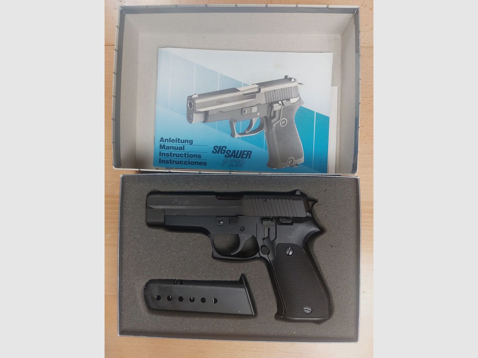 Sig Sauer, Eckernförde P 220-1