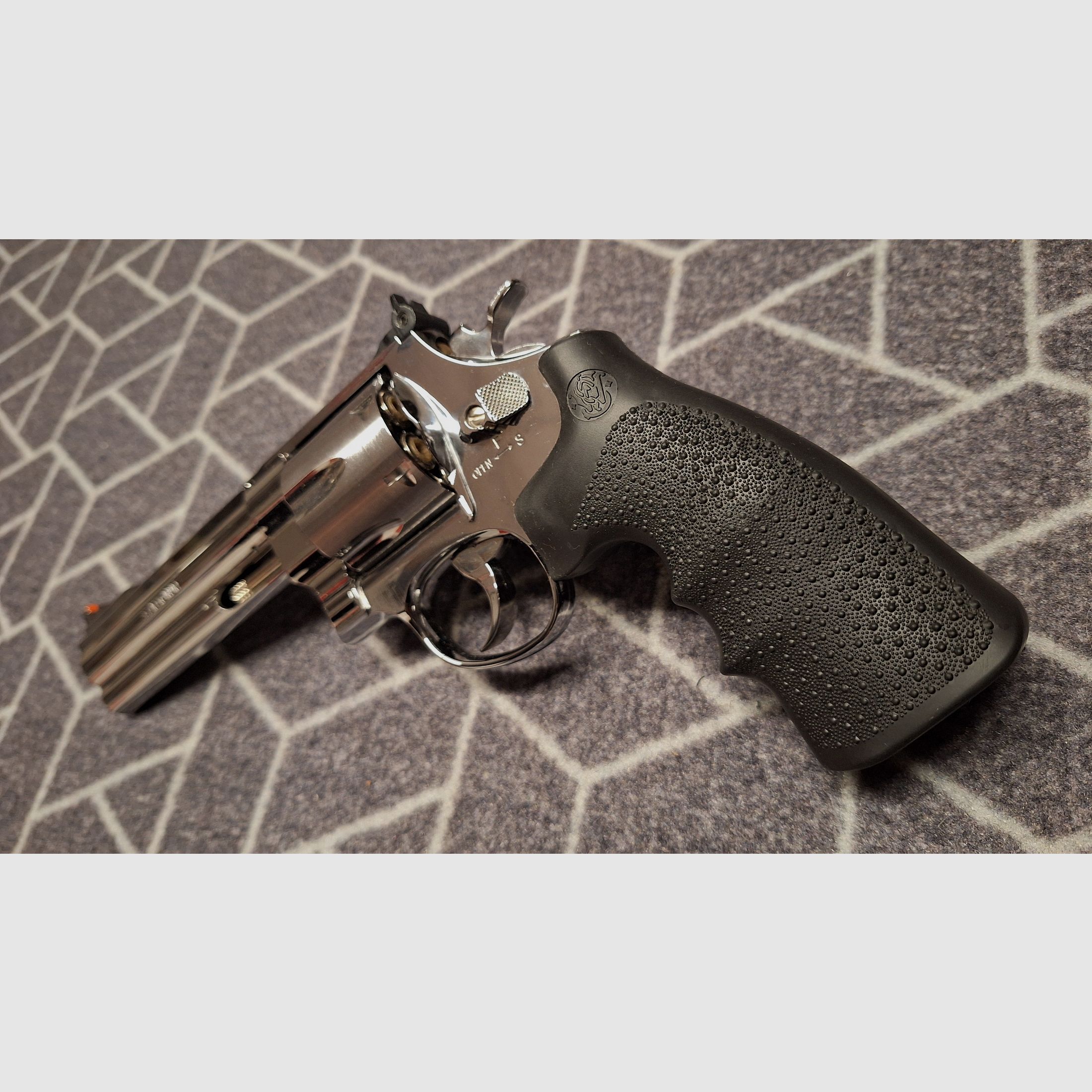 Smith & Wesson 629 Classic 5 inch steel finish Co2 revolver caliber 4.5 mm diabolo NEW!