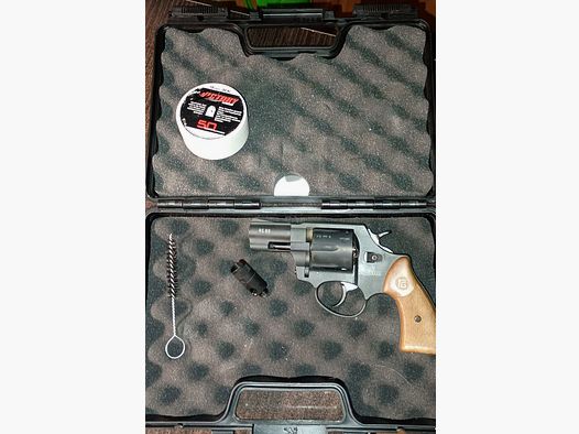 RÖHM Schreckschussrevolver mit Pyro Abschussbecher