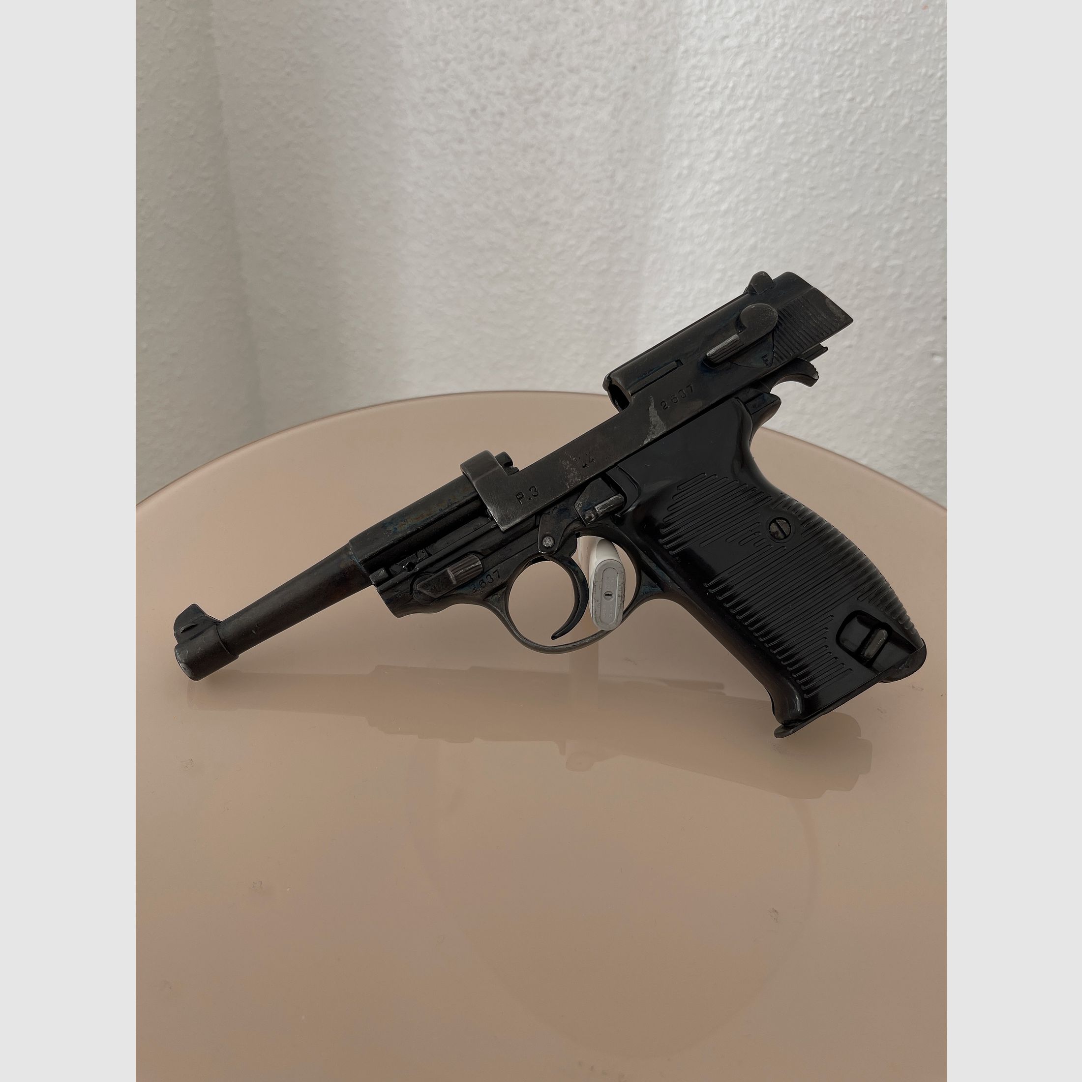 P38 decoration weapon