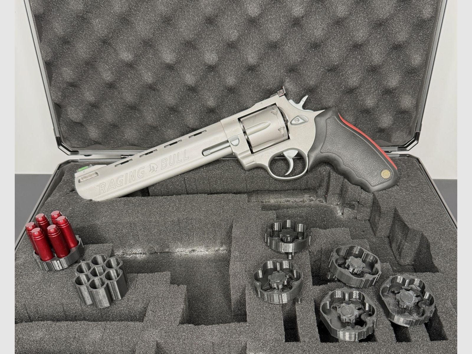 Taurus Raging Bull, Bild 4 von 4