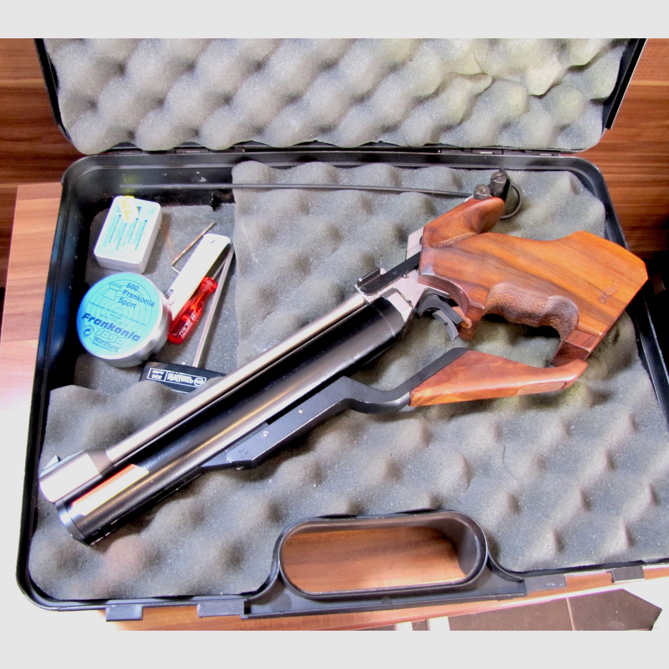 Walther LPM1 air pistol