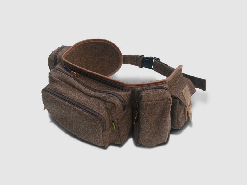 Hip bag for hunting accessories