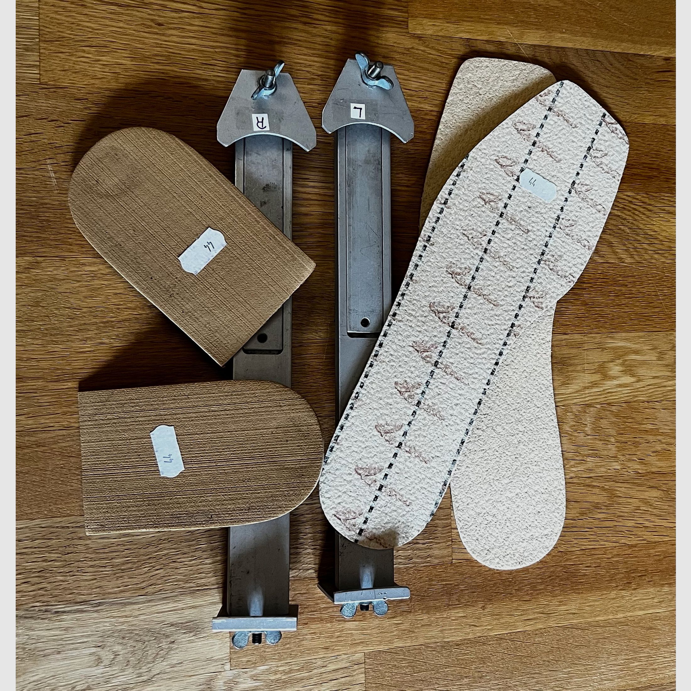 Corami Schießschuhe Pistolenschuhe Gr. 44 incl. Sohlenspanner usw...