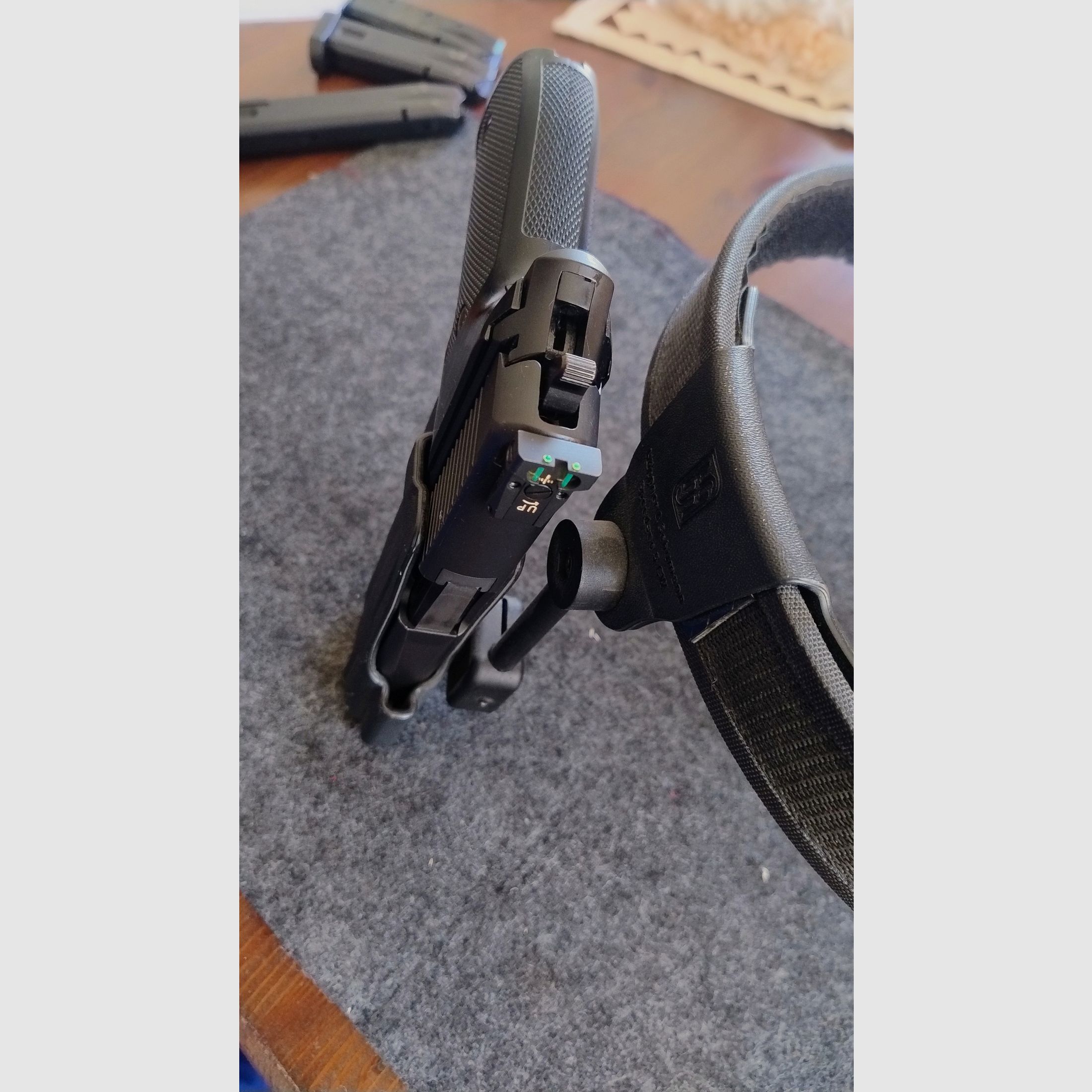 SIG P226 avec accessoires complets, image 16 sur 18