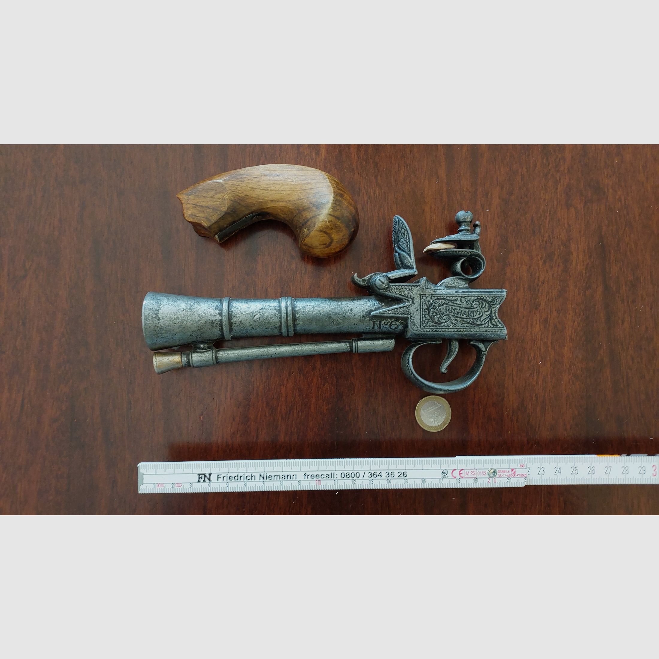 Replica Steinschlosspistole „Blunderbluss Tromblon“ – Piraten Deko – defekt