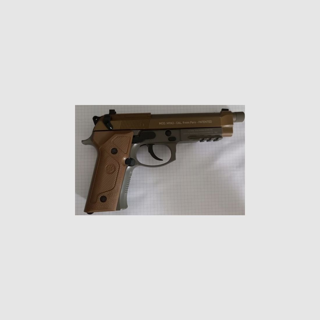 Komplettset Beretta M9 A3 FDE Softair-Co2-Pistole Kaliber 6 mm BB Blowback