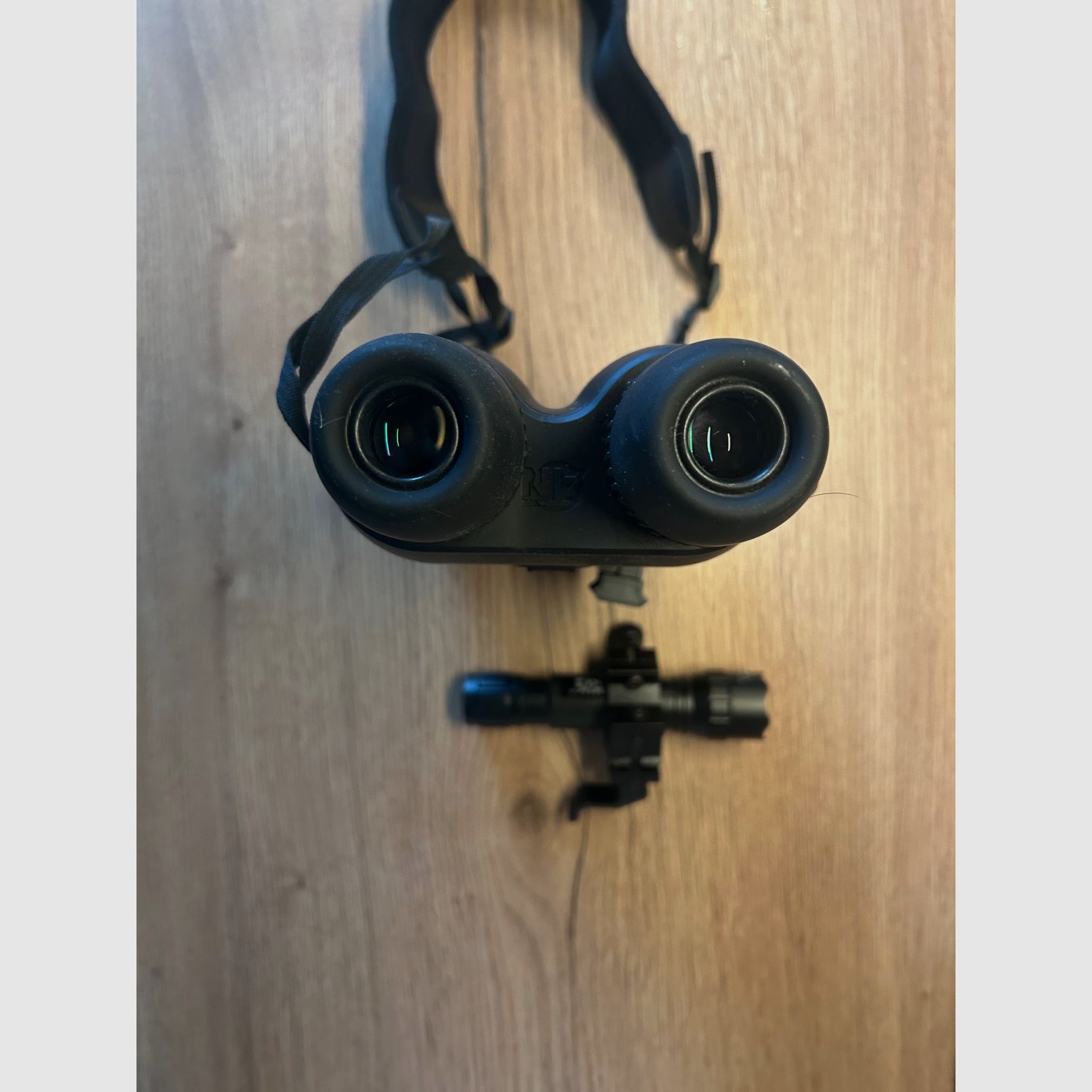 Binoculares digitales de día y de noche ATN BINOX 4K 4-16X - incluido IR Strahler