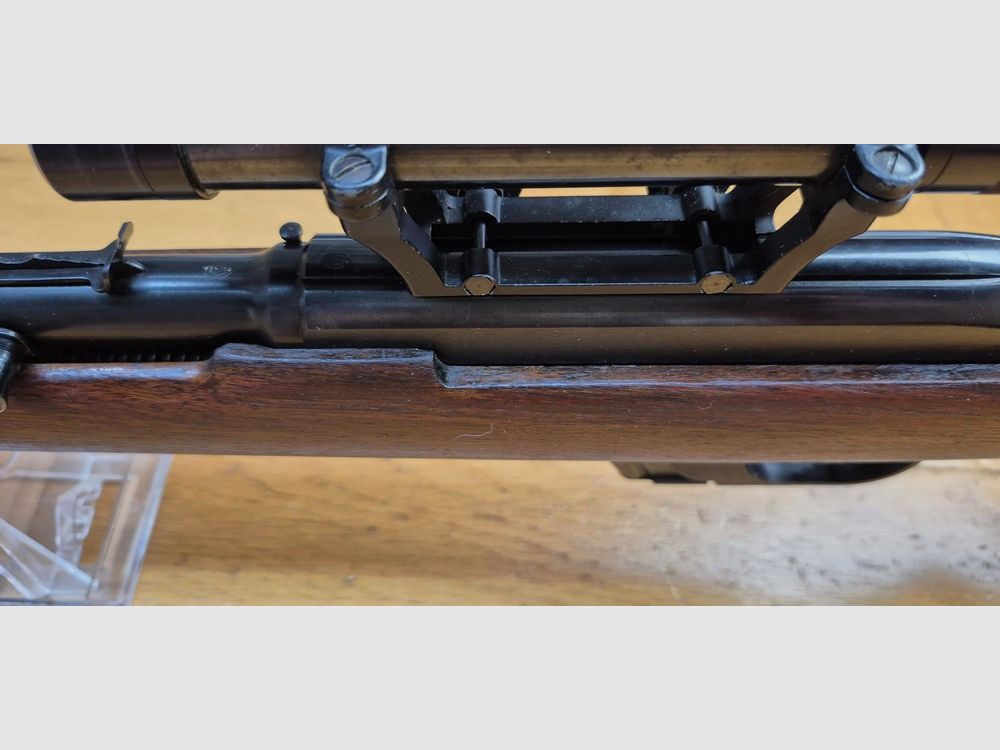 Very nice Winchester Model 77 – Semi-automatic rifle in cal. 22LR – The companion of the young American post-war – Ideal weapon for vermin hunting and personal enemy of every can! – 8 rounds – Very nice craftsmanship by Winchester New Haven from 1962 – Condition more than very good – TBE++, image 26 of 41